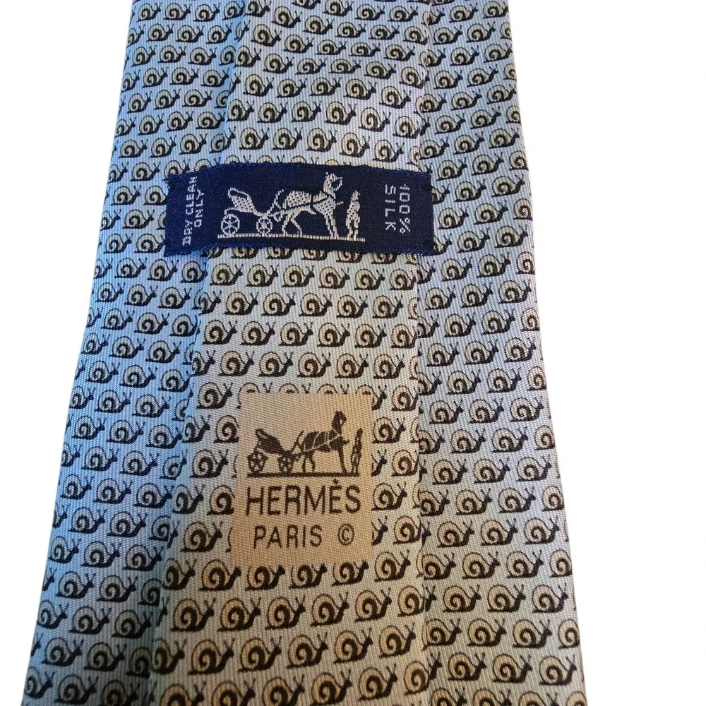 Hermes Paris Silk Tie Light Blue Grey Snail Animal Print Classic Mens Necktie